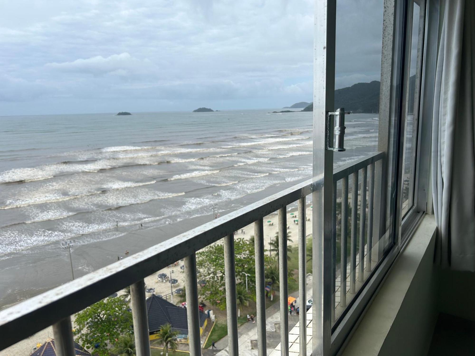Apto Em Frente Ao Mar Predio Redondo Linda Vista Peruíbe エクステリア 写真